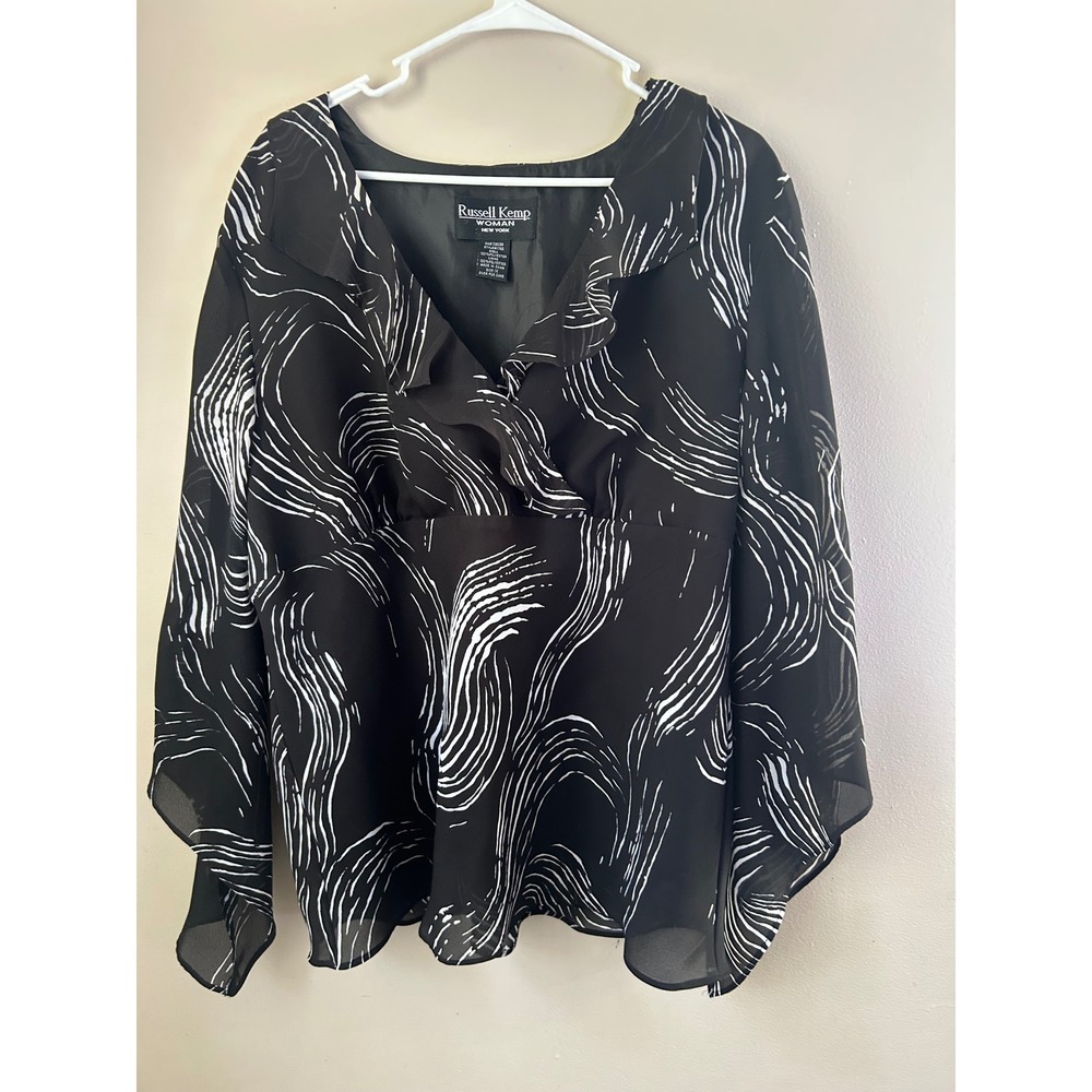 Russell Kemp Woman New York Black White Swirl Print Sheer Sleeve V-Neck Top 1X